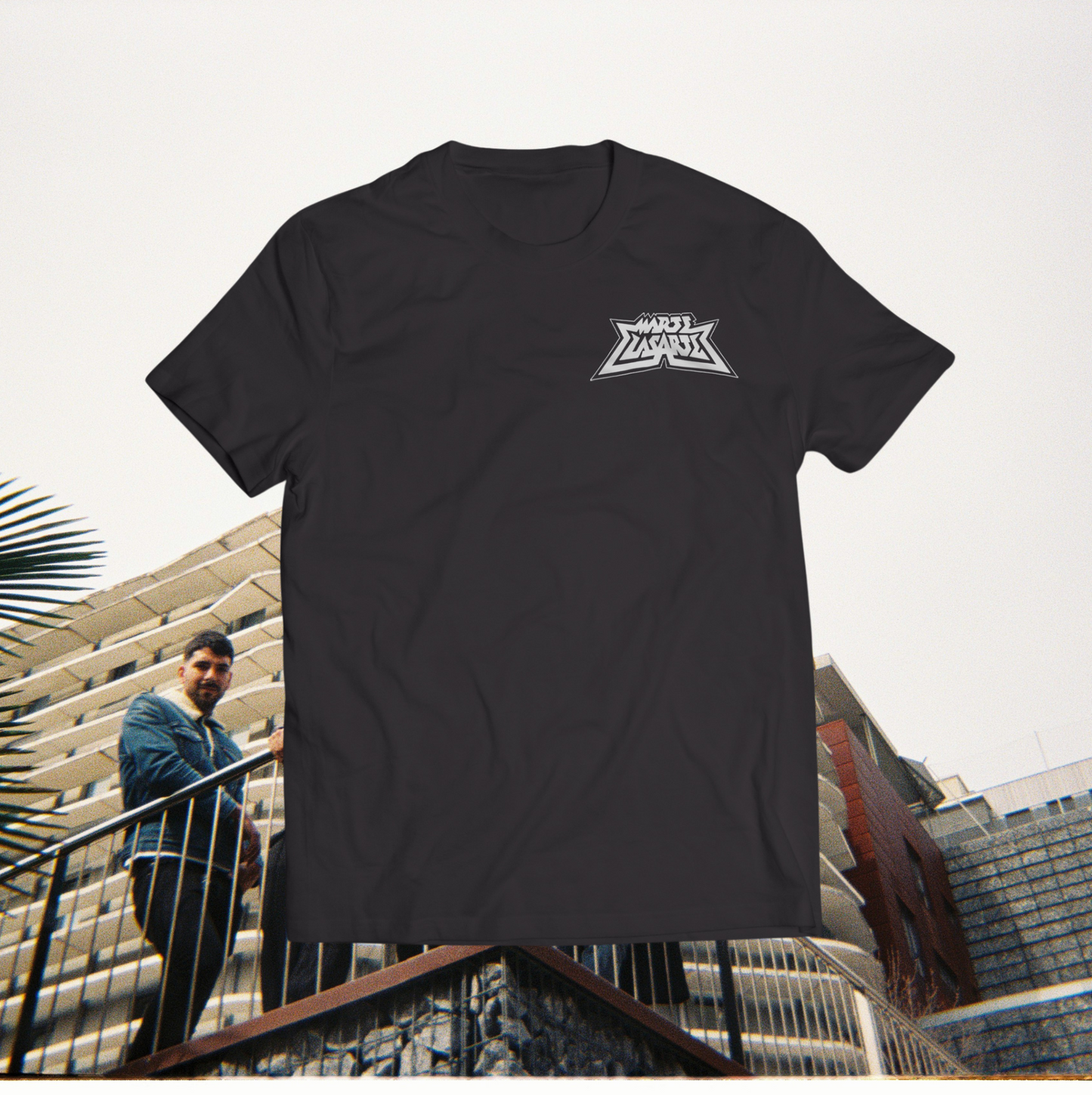 Marte Lasarte · Camiseta Negra