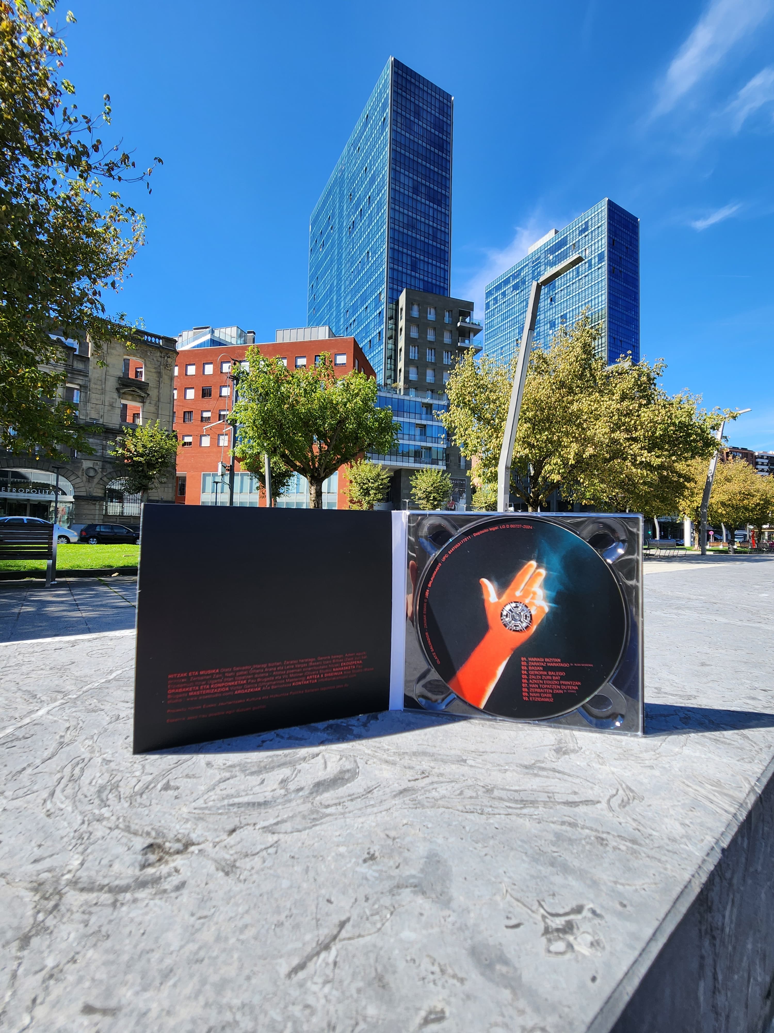 Olatz Salvador · Zainak Eman · CD